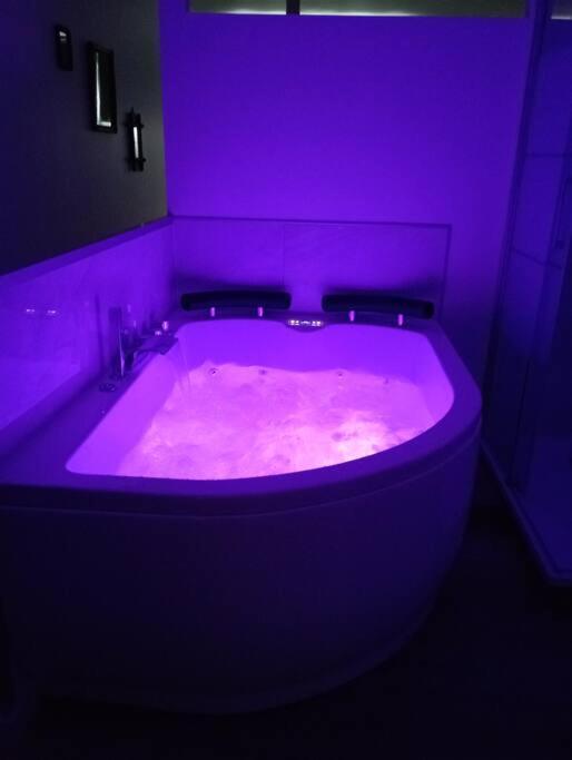 Sejour Sauna Et Jacuzzi Cocon La Roche-sur-Yon Ngoại thất bức ảnh
